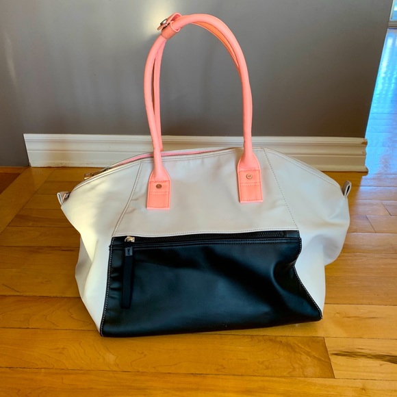 lululemon athletica Other - Lululemon Vinyasa before you vino bag